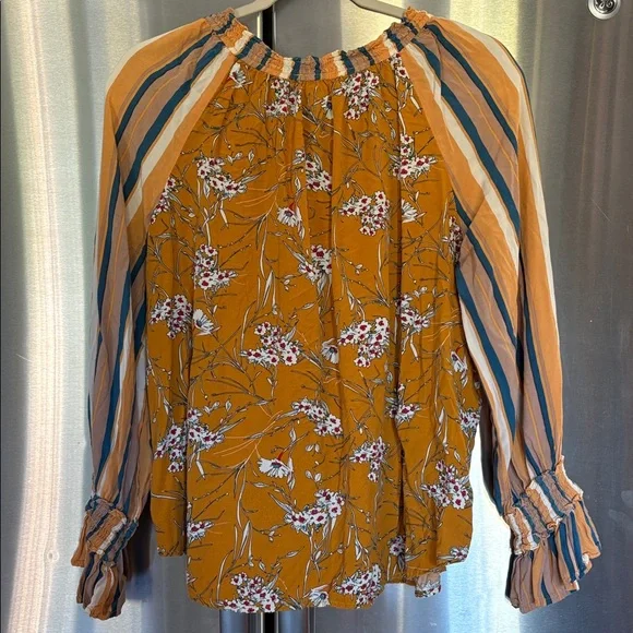 Gigio Yellow Floral Blouse with Striped Billow Sleeves - Picture 6 of 6